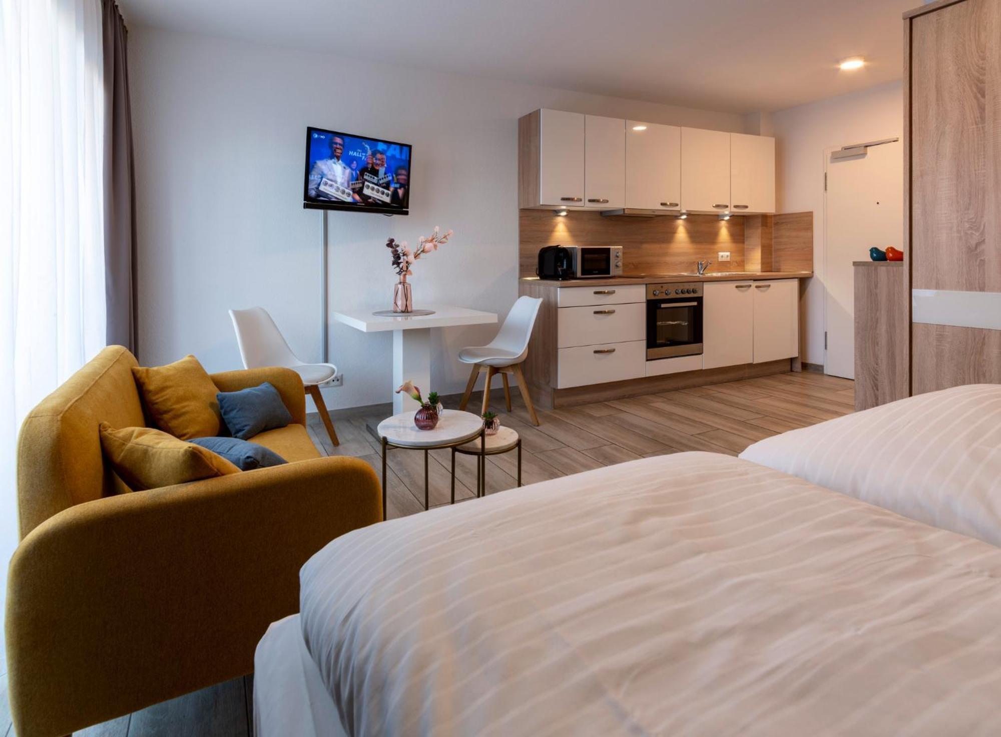 Gleuel Inn - Digital Hotel & Serviced Apartments & Boardinghouse Mit Voll Ausgestatteten Kuechen Хюрт Экстерьер фото